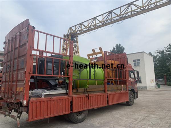 小型(xing)摻混肥滾(gun)筒(tong)攪(jiao)拌機(ji)發(fa)往(wang)山(shan)東(dong)日(ri)照